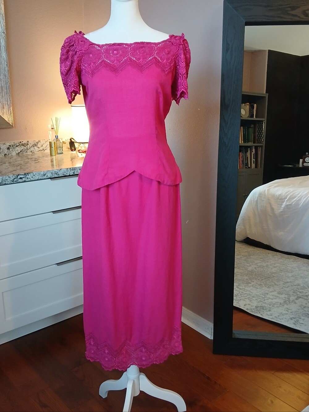VTG Linen Fuschia Skirt Set Blouse Crochet Lace Sleeve Sz S Cloak Of Many Colors